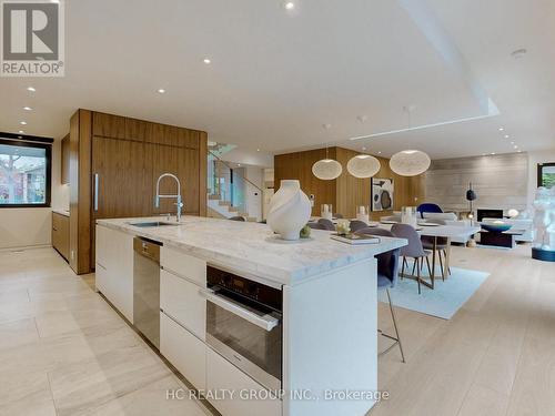 1336 Hillhurst Road, Oakville, ON - Indoor Photo Showing Kitchen