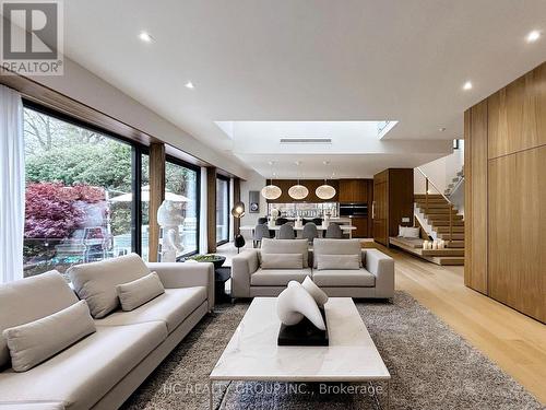 1336 Hillhurst Road, Oakville, ON - Indoor Photo Showing Living Room