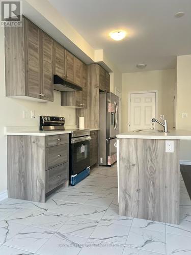 40 Concord Drive, Thorold, ON - Indoor Photo Showing Kitchen