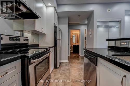 93 - 2891 Rio Court, Mississauga, ON - Indoor Photo Showing Kitchen