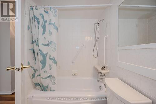 205 - 212 Kerr Street, Oakville, ON - Indoor Photo Showing Bathroom