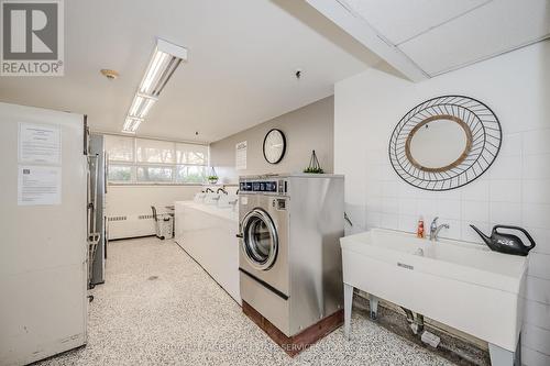 205 - 212 Kerr Street, Oakville, ON - Indoor Photo Showing Laundry Room