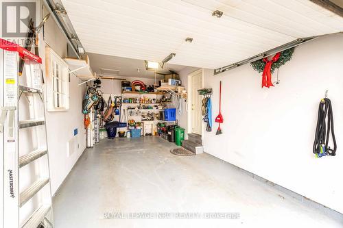 11 - 630 Albert Street, Fort Erie (333 - Lakeshore), ON - Indoor Photo Showing Garage