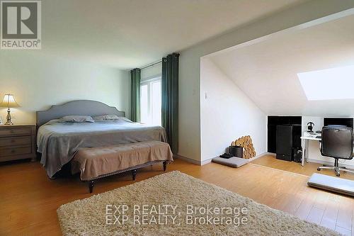 142 Royal Salisbury Way, Brampton, ON - Indoor Photo Showing Bedroom