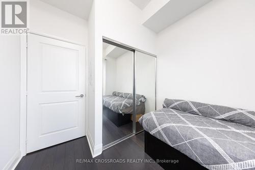 4509 - 1080 Bay Street, Toronto, ON - Indoor Photo Showing Bedroom