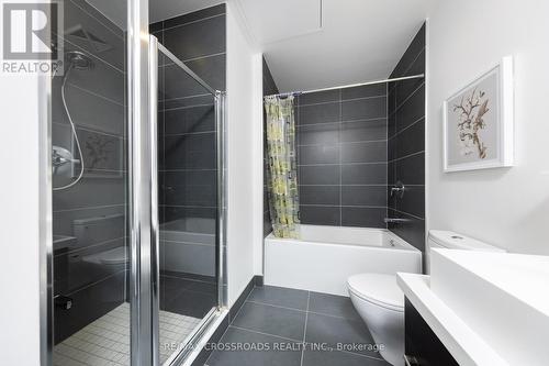 4509 - 1080 Bay Street, Toronto, ON - Indoor Photo Showing Bathroom