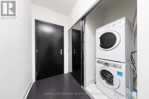 4509 - 1080 Bay Street, Toronto, ON - Indoor Photo Showing Laundry Room