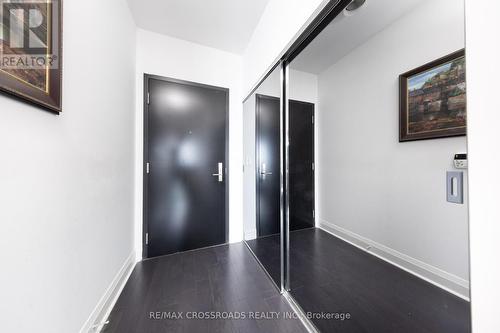 4509 - 1080 Bay Street, Toronto, ON - Indoor Photo Showing Other Room