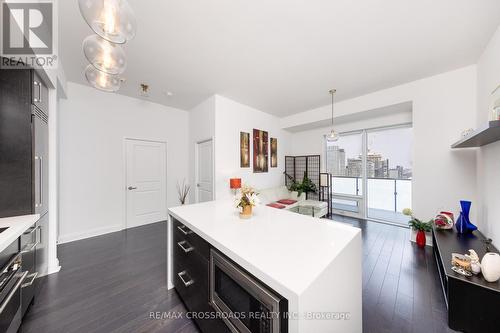 4509 - 1080 Bay Street, Toronto, ON - Indoor Photo Showing Kitchen