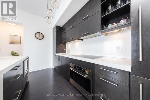 4509 - 1080 Bay Street, Toronto, ON - Indoor Photo Showing Kitchen With Upgraded Kitchen