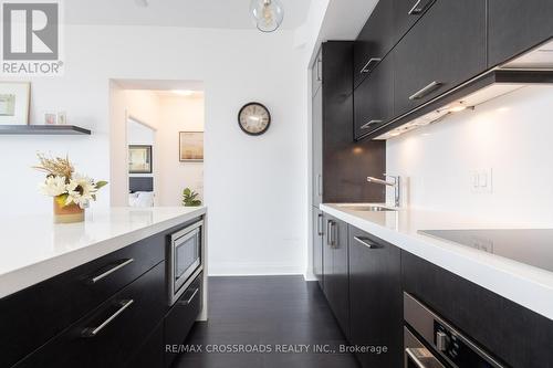 4509 - 1080 Bay Street, Toronto, ON - Indoor Photo Showing Kitchen With Upgraded Kitchen