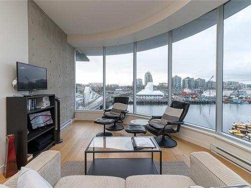 312B-456 Pandora Ave, Victoria, BC - Indoor Photo Showing Living Room With Body Of Water