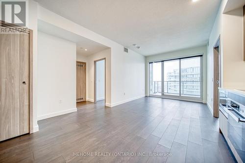 3009 - 95 Mcmahon Drive, Toronto, ON - Indoor