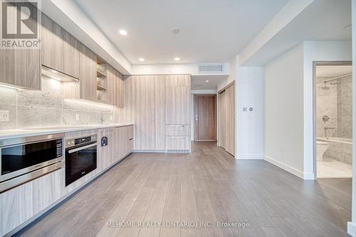 3009 - 95 Mcmahon Drive, Toronto, ON - Indoor Photo Showing Kitchen