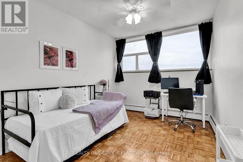 702 - 293 Mohawk Road E, Hamilton, ON - Indoor Photo Showing Bedroom