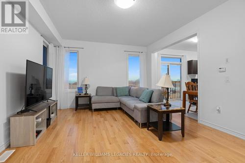 22 Mackenzie Street, Southgate, ON - Indoor Photo Showing Living Room