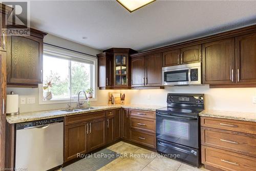 132 Schmidt Drive, Wellington North (Arthur), ON - Indoor Photo Showing Kitchen With Double Sink