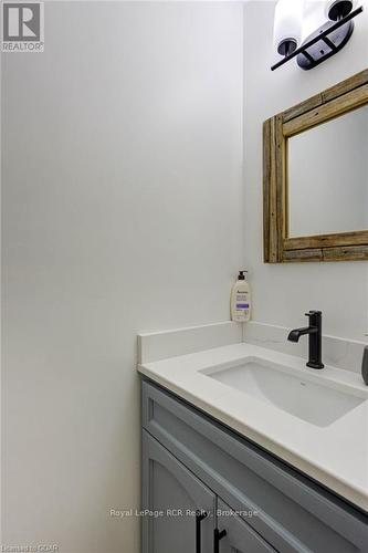 132 Schmidt Drive, Wellington North (Arthur), ON - Indoor Photo Showing Bathroom