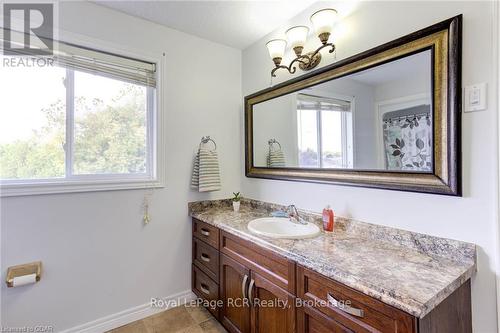 132 Schmidt Drive, Wellington North (Arthur), ON - Indoor Photo Showing Bathroom