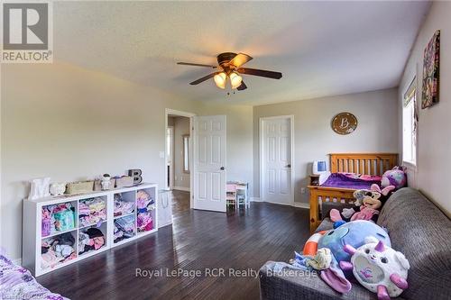 132 Schmidt Drive, Wellington North (Arthur), ON - Indoor Photo Showing Bedroom