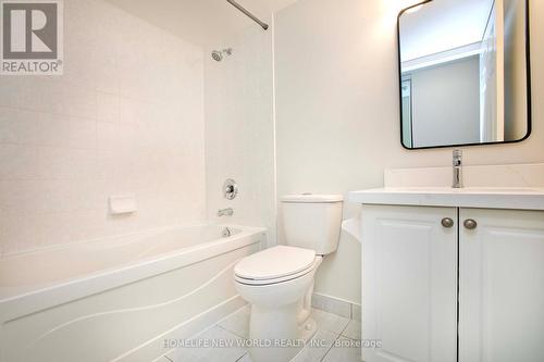 1611 - 68 Grangeway Avenue, Toronto, ON - Indoor Photo Showing Bathroom