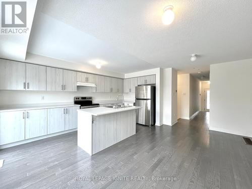 5 King George Way, Clarington, ON - Indoor Photo Showing Kitchen