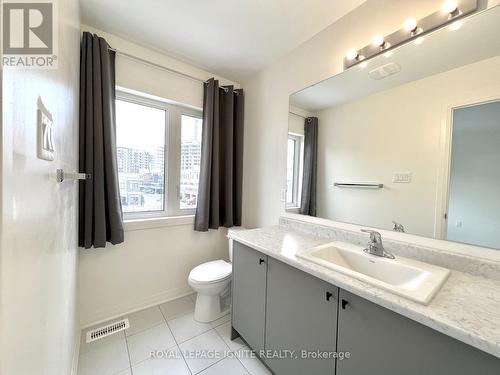 5 King George Way, Clarington, ON - Indoor Photo Showing Bathroom