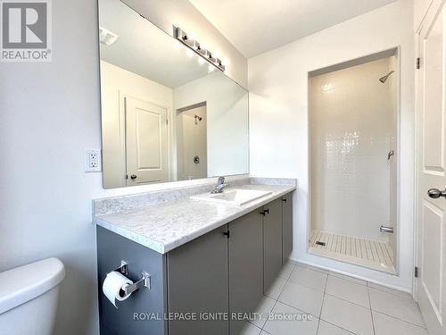 5 King George Way, Clarington, ON - Indoor Photo Showing Bathroom