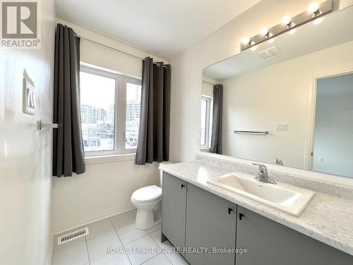 5 King George Way, Clarington, ON - Indoor Photo Showing Bathroom