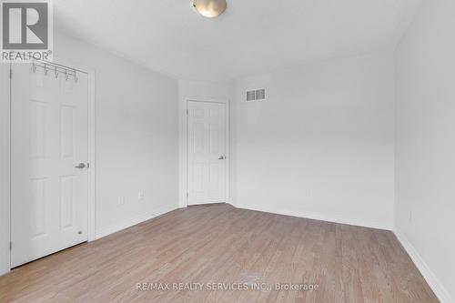 19 Sky Harbour Drive, Brampton, ON - Indoor Photo Showing Other Room