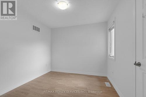 19 Sky Harbour Drive, Brampton, ON - Indoor Photo Showing Other Room