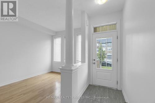 19 Sky Harbour Drive, Brampton, ON - Indoor Photo Showing Other Room