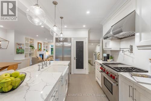 37 Farnham Avenue, Toronto, ON - Indoor Photo Showing Kitchen With Upgraded Kitchen