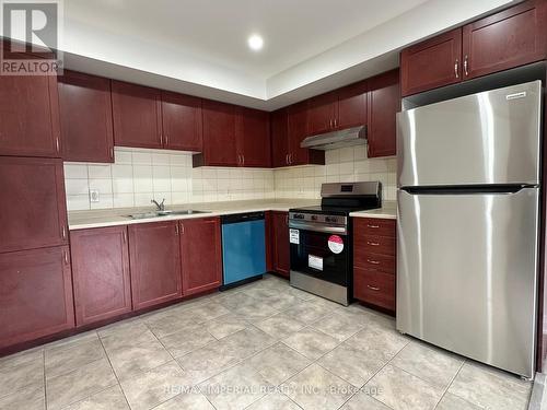 94 - 2891 Rio Court, Mississauga, ON - Indoor Photo Showing Kitchen With Double Sink