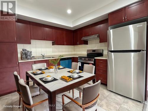 94 - 2891 Rio Court, Mississauga, ON - Indoor Photo Showing Kitchen With Double Sink