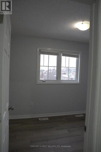 436 Tyrone Crescent, Milton, ON - Indoor Photo Showing Other Room