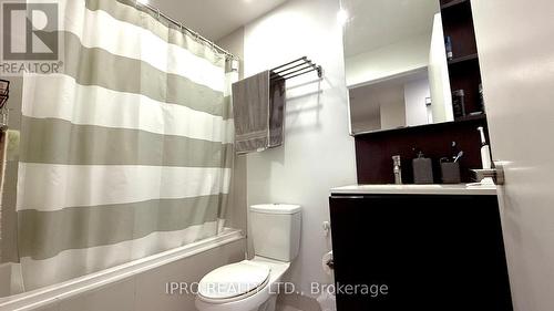 805 - 170 Sumach Street, Toronto, ON - Indoor Photo Showing Bathroom