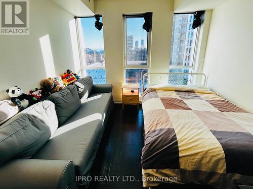 805 - 170 Sumach Street, Toronto, ON - Indoor Photo Showing Bedroom