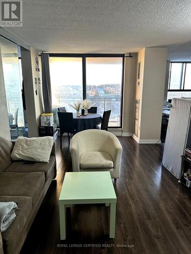 903 - 121 Trudelle Street S, Toronto, ON - Indoor Photo Showing Living Room