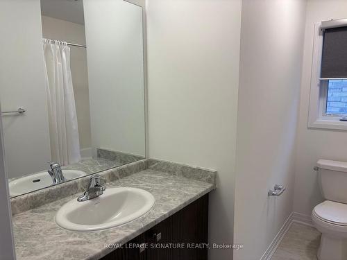 235 Port Cres, Welland, ON - Indoor Photo Showing Bathroom