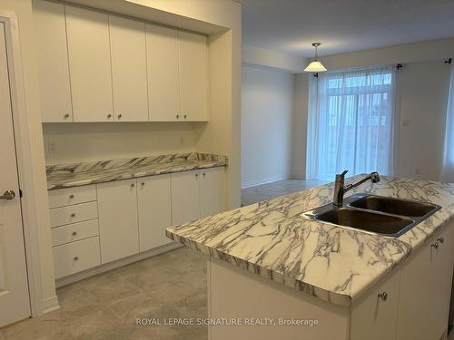 235 Port Cres, Welland, ON - Indoor Photo Showing Kitchen With Double Sink