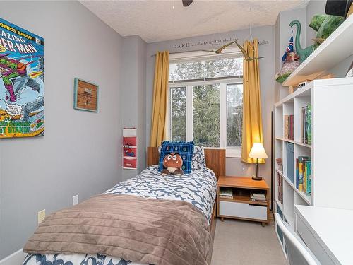 301-76 Gorge Rd West, Saanich, BC - Indoor Photo Showing Bedroom