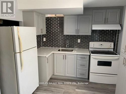 Bsmt - 3231 Cactus Gate, Mississauga, ON - Indoor Photo Showing Kitchen