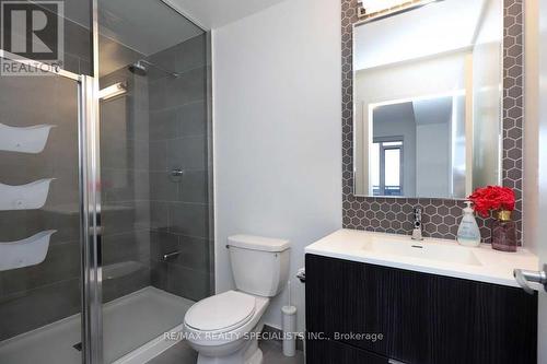 1313 - 2520 Eglinton Avenue W, Mississauga, ON - Indoor Photo Showing Bathroom