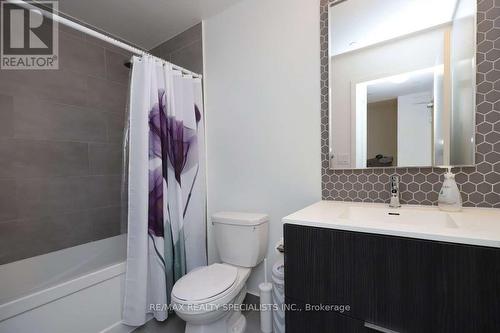 1313 - 2520 Eglinton Avenue W, Mississauga, ON - Indoor Photo Showing Bathroom