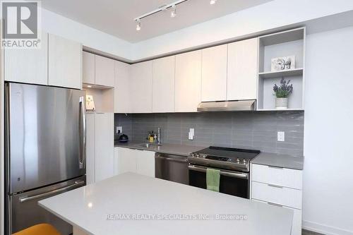 1313 - 2520 Eglinton Avenue W, Mississauga, ON - Indoor Photo Showing Kitchen With Stainless Steel Kitchen With Upgraded Kitchen