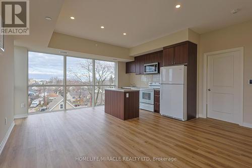 Lp40 - 50 Herrick Avenue, St. Catharines, ON - Indoor Photo Showing Kitchen