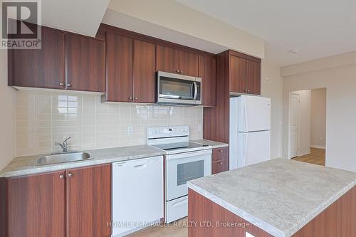 Lp40 - 50 Herrick Avenue, St. Catharines, ON - Indoor Photo Showing Kitchen