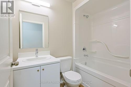 Lp40 - 50 Herrick Avenue, St. Catharines, ON - Indoor Photo Showing Bathroom