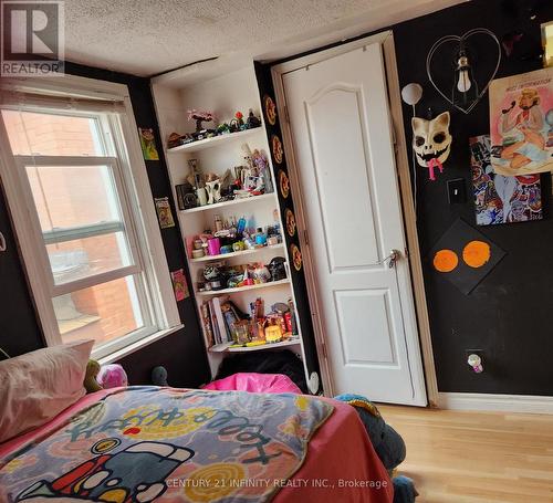 Upper - 121 Elgin Street E, Oshawa (O'Neill), ON - Indoor Photo Showing Bedroom